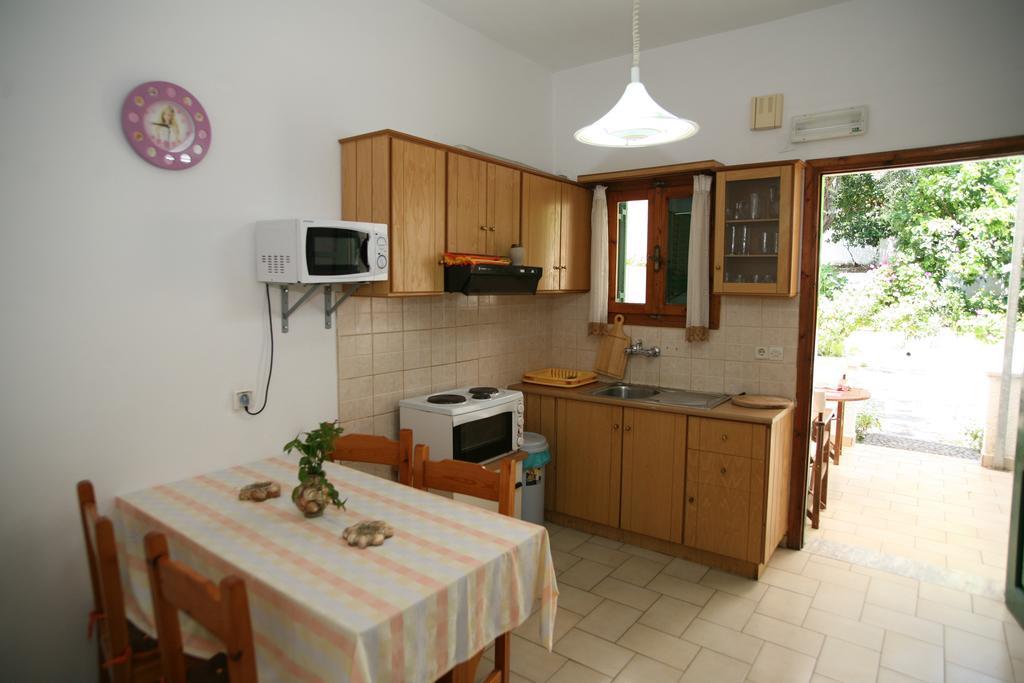 Alex-Giannis Apartments, Barbati Kamer foto